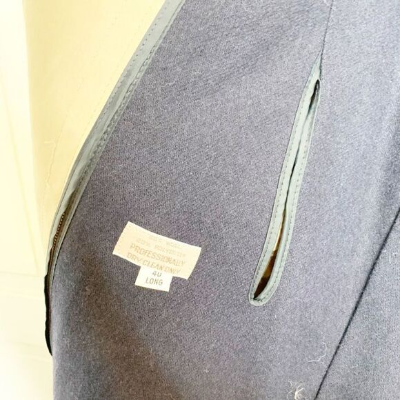 Jos A. Banks Vintage Tan Trench Coat Zip in Wool Liner and Button Collar 40 Long - Picture 14 of 15